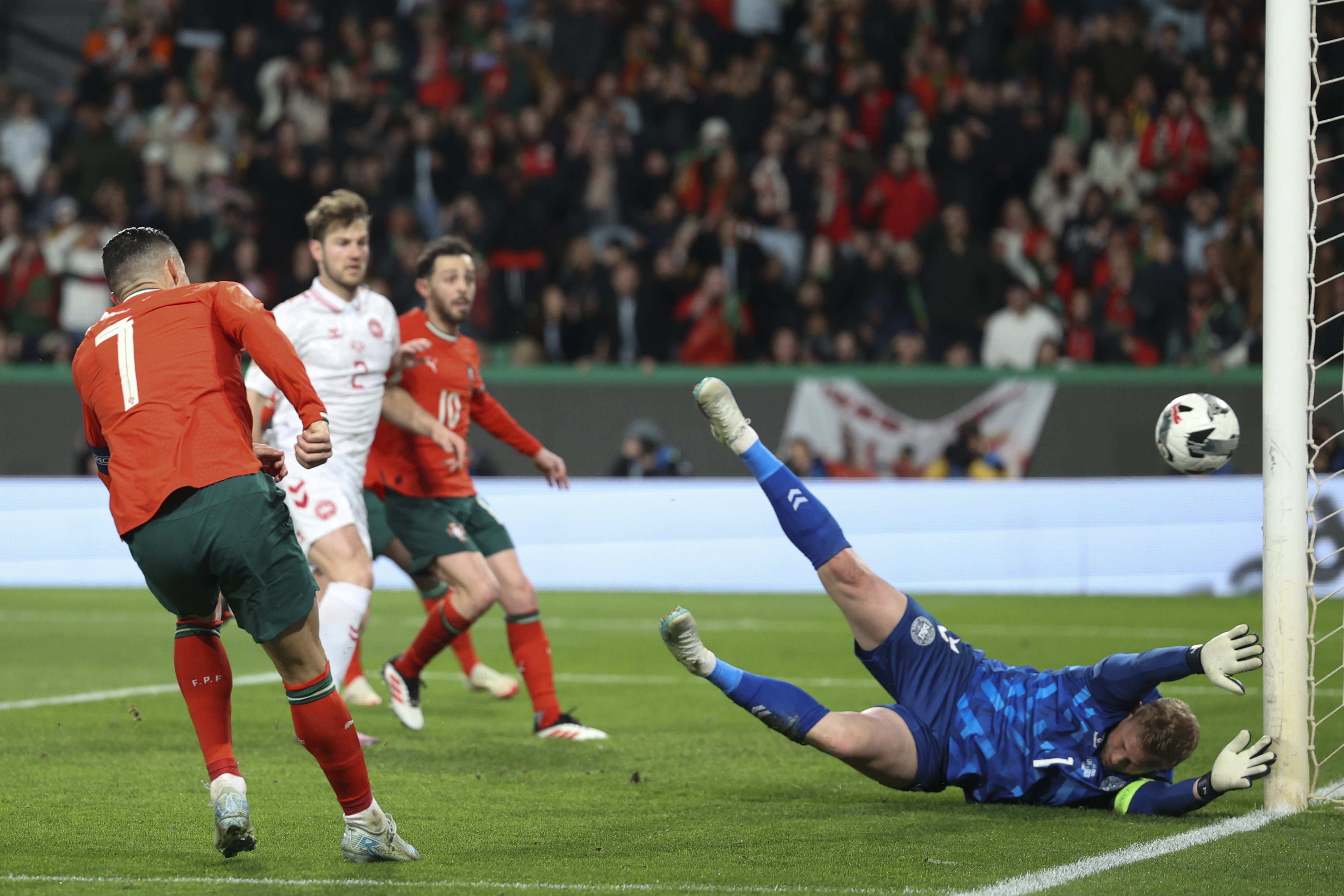 瑞典队挺进欧国联半决赛，意大利队同样晋级