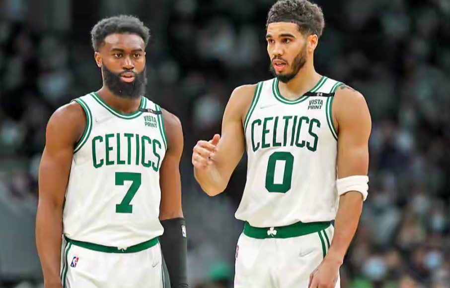 巨星合同谈判陷僵局，球队未来存疑的简单介绍