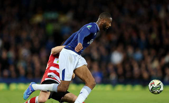 埃弗顿近期成绩不佳，球迷担心备战情况！的简单介绍