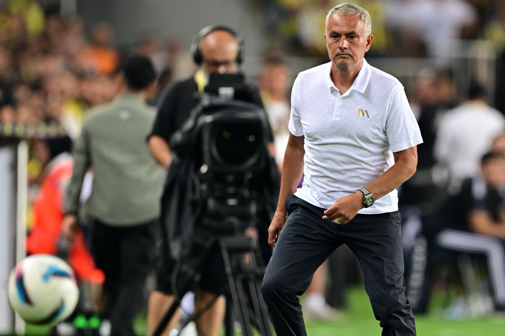 里尔在比赛中逆转强敌，提升法甲排名