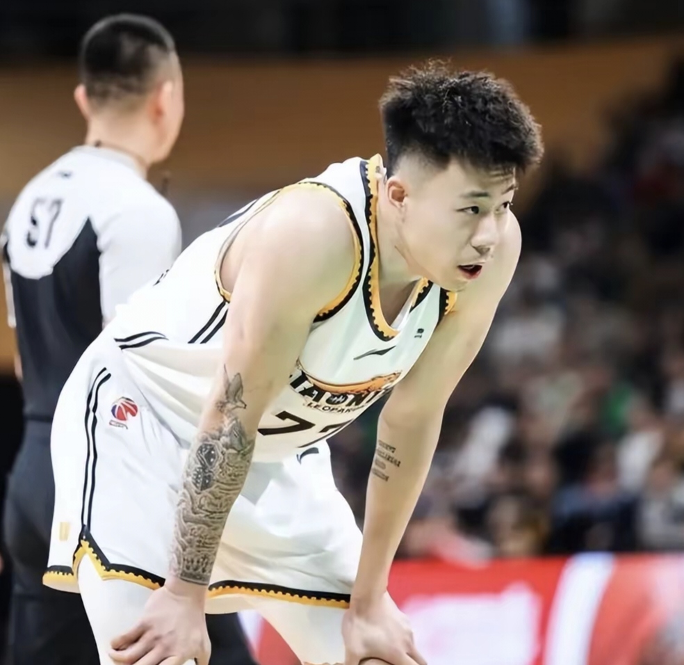 关于勇士险胜猛龙,张镇麟状态火热的信息 关于勇士险胜猛龙,张镇麟状态火热的信息