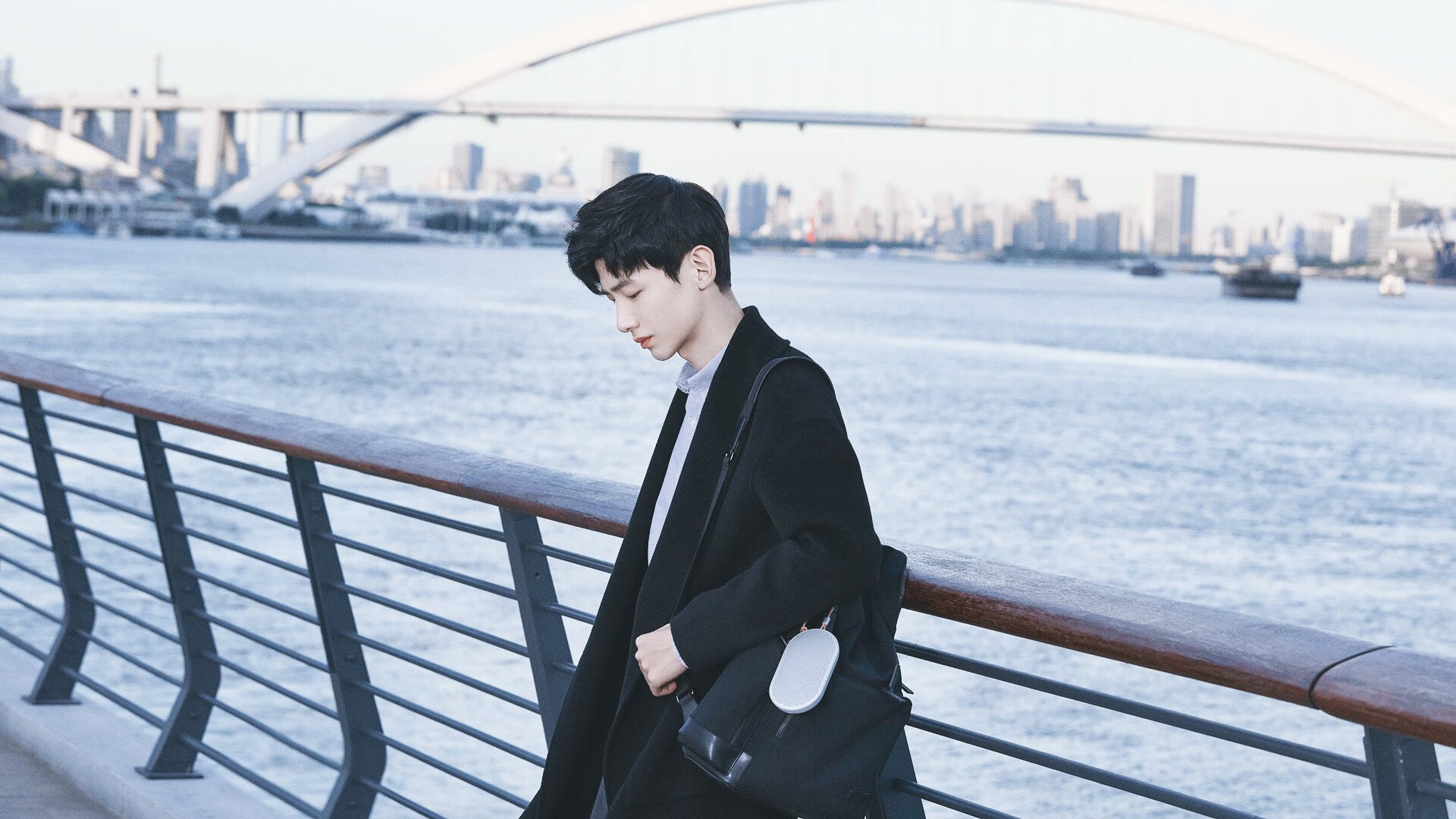 隔空对话，字母哥单骑破阵，森林狼硬汉鏖战擒王—两种巨星模式的隔夜交响