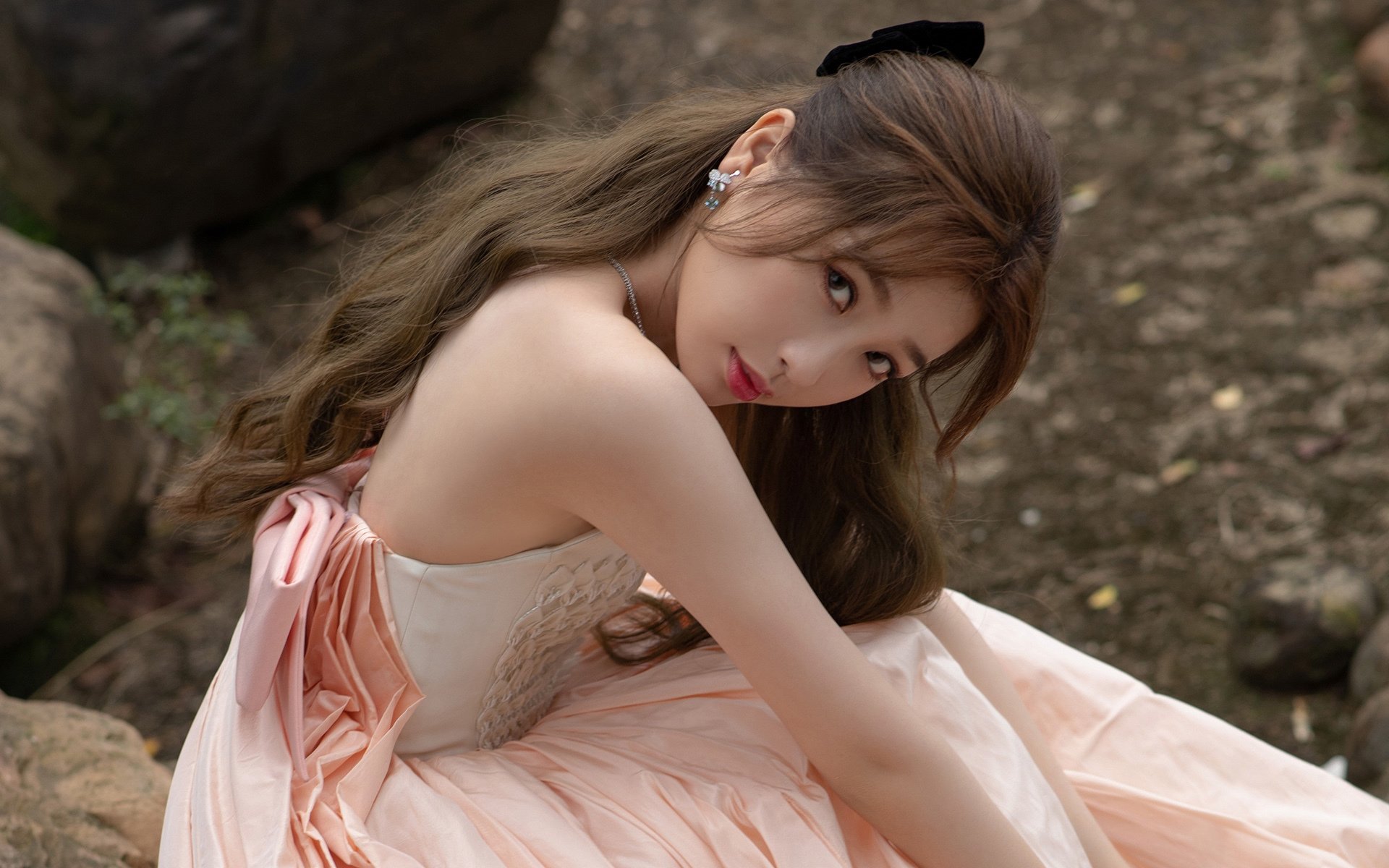 奇迹的两面,诺坎普的叹息与中北美赛场的呐喊